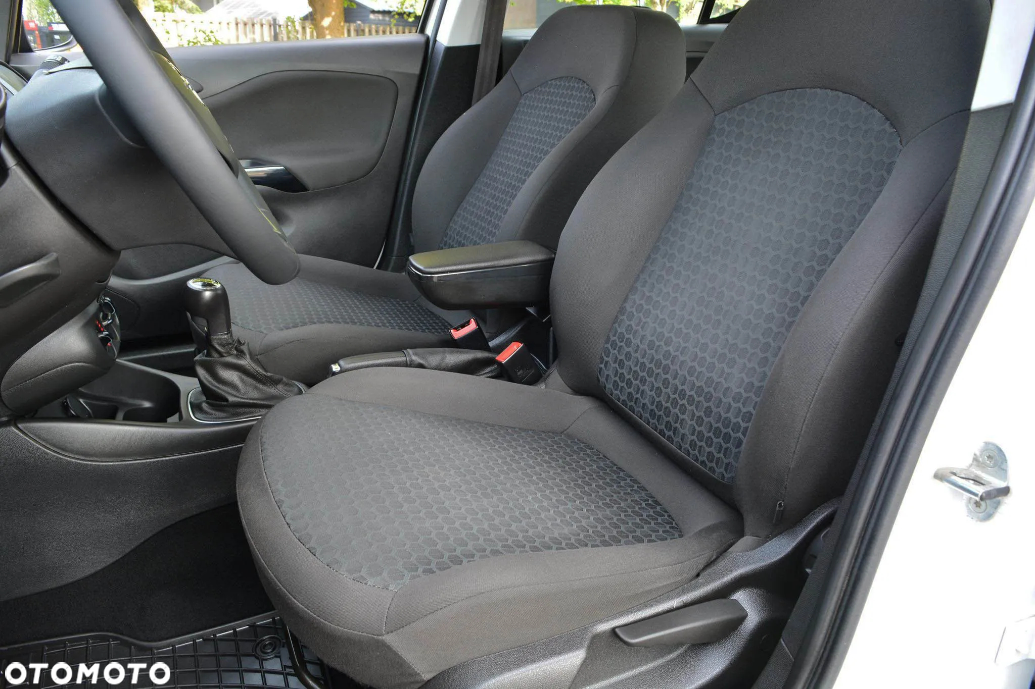 Opel Corsa 1.4 T Enjoy S&S - 19