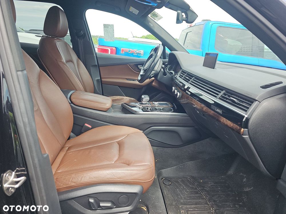 Audi Q7 3.0 TFSI Quattro Tiptronic - 9