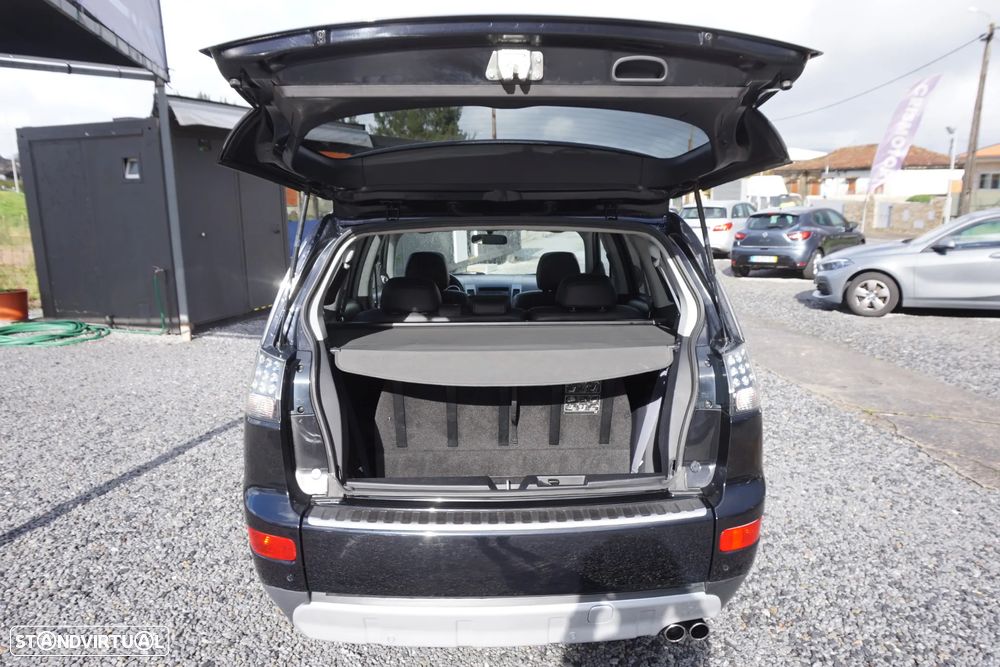 Mitsubishi Outlander 2.0 DI-D Intense+ 4WD - 58