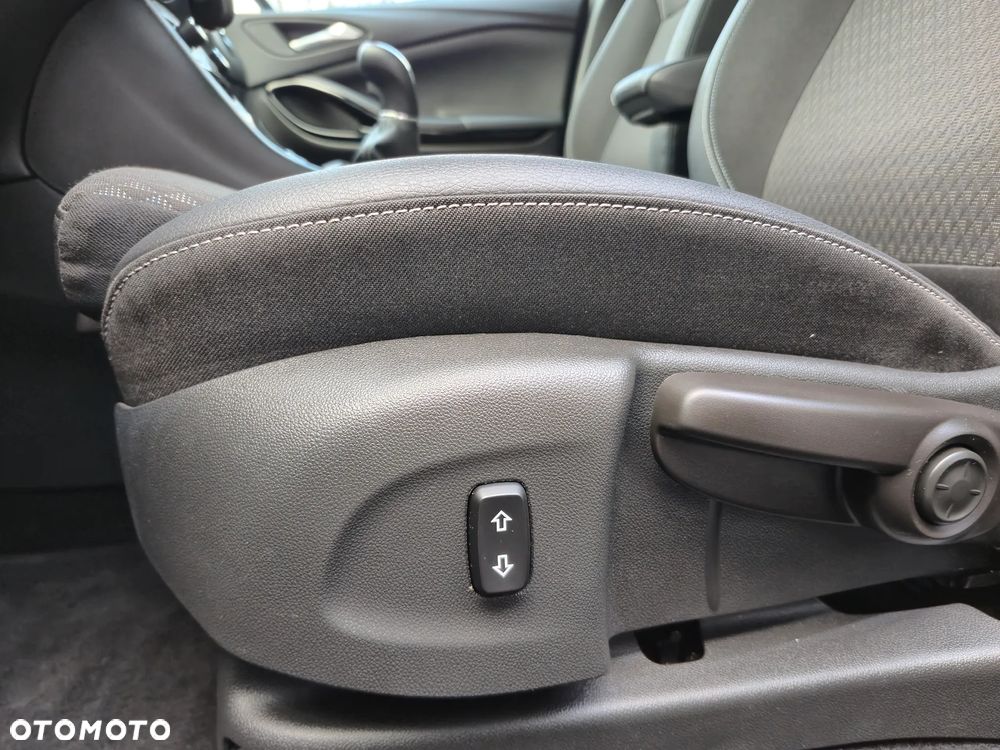 Opel Astra 1.4 Turbo Start/Stop Dynamic - 29