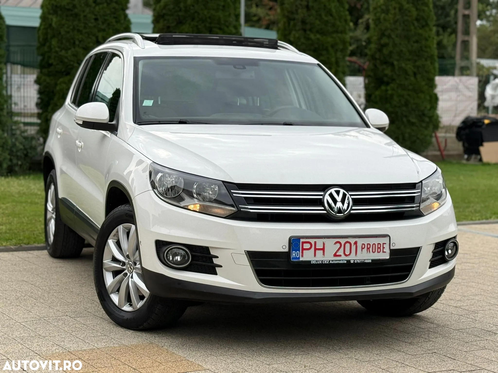 Volkswagen Tiguan - 2