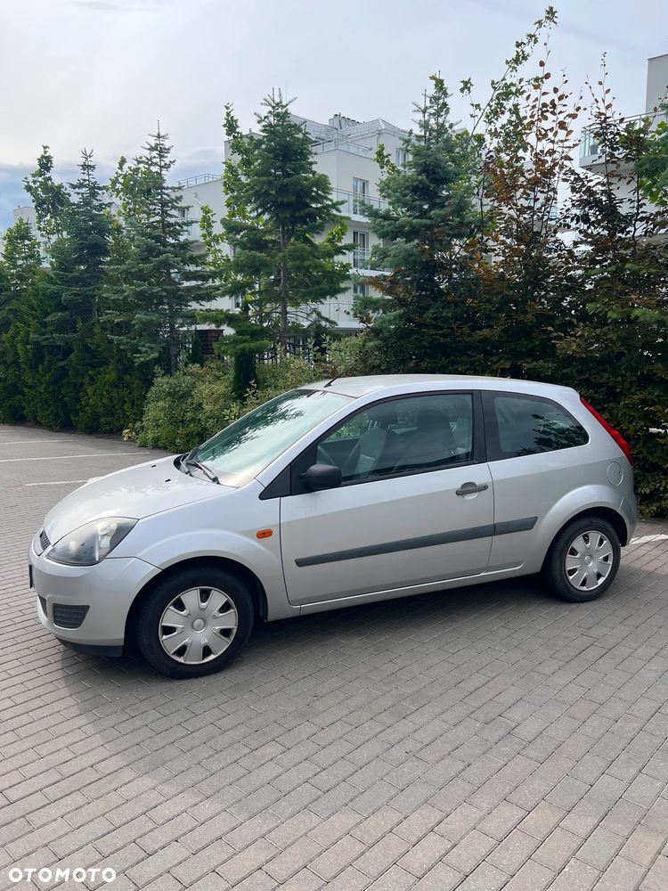 Ford Fiesta 1.3 Ambiente - 5