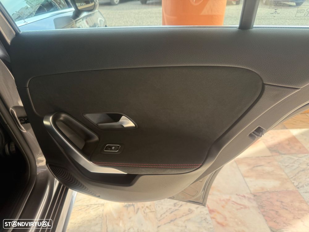 Mercedes-Benz A 250 e AMG Line - 44