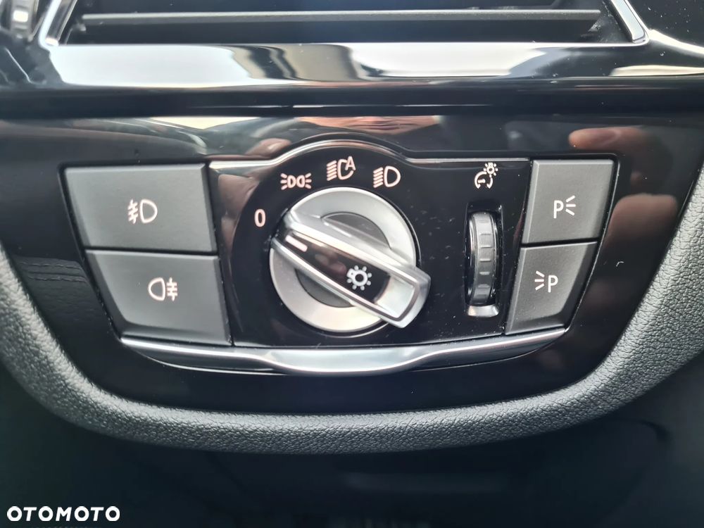 BMW Seria 5 520i Sport Line sport - 11
