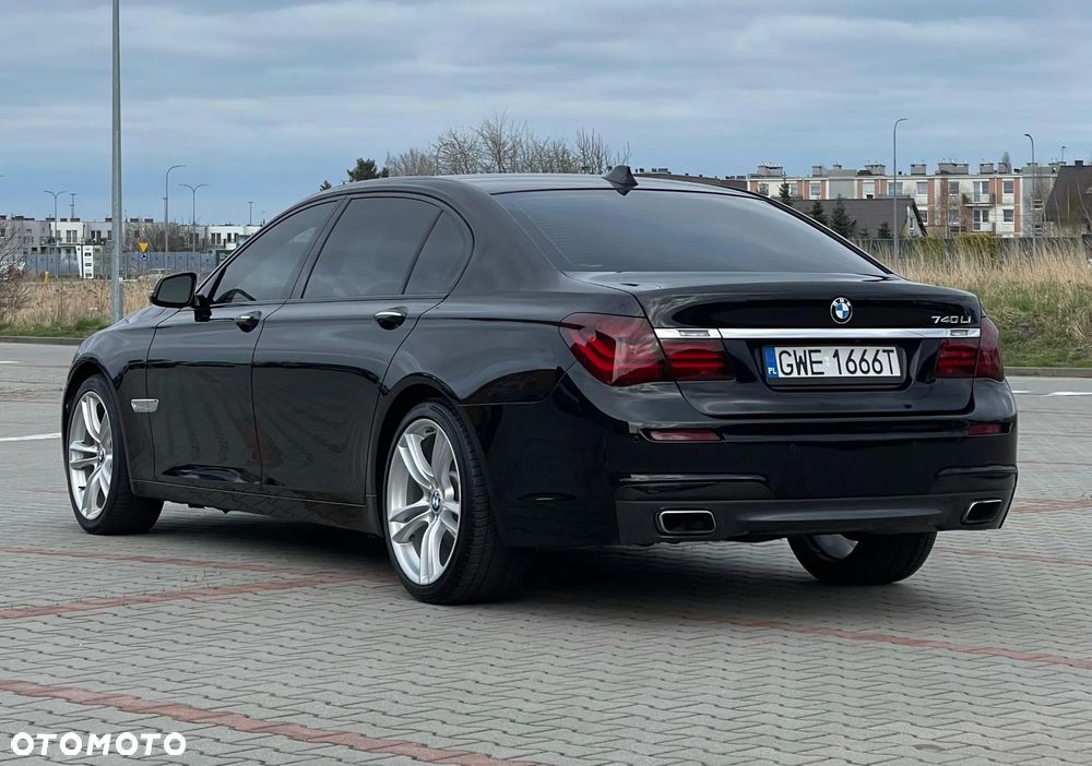BMW Seria 7 740Li - 7
