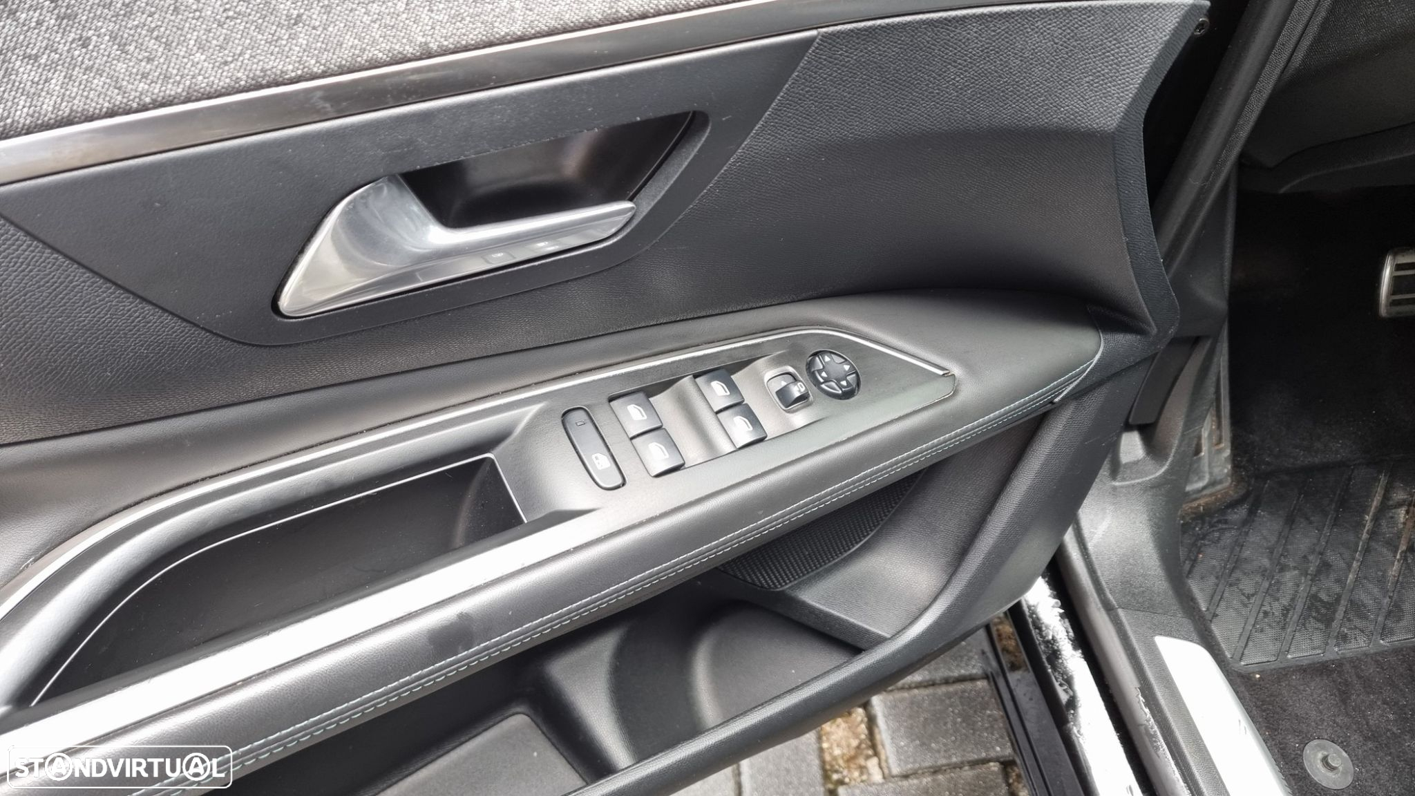 Peugeot 3008 1.2 PureTech Allure EAT6 - 16