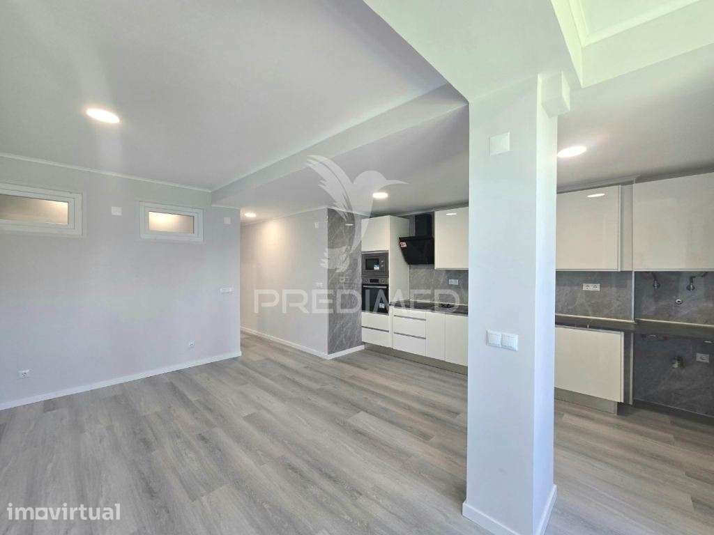 Apartamento T2 Remodelado, no centro de Oeiras - Grande imagem: 3/26