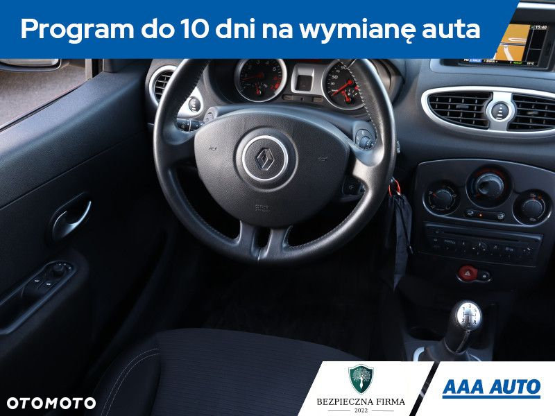 Renault Clio - 8