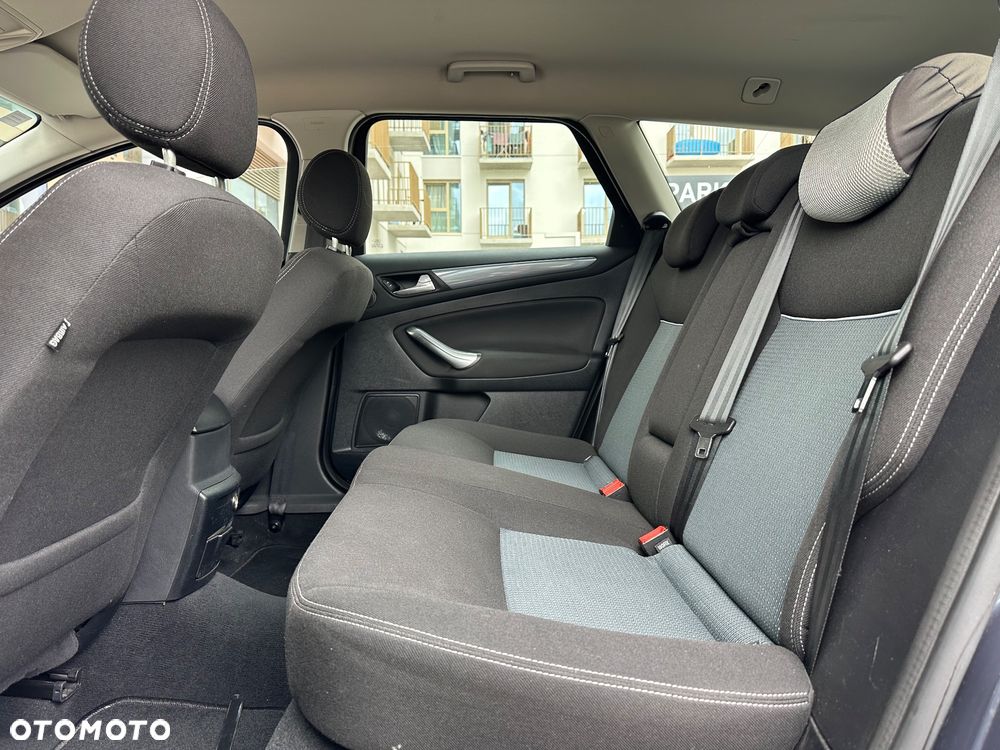 Ford Mondeo 1.6 Titanium - 24