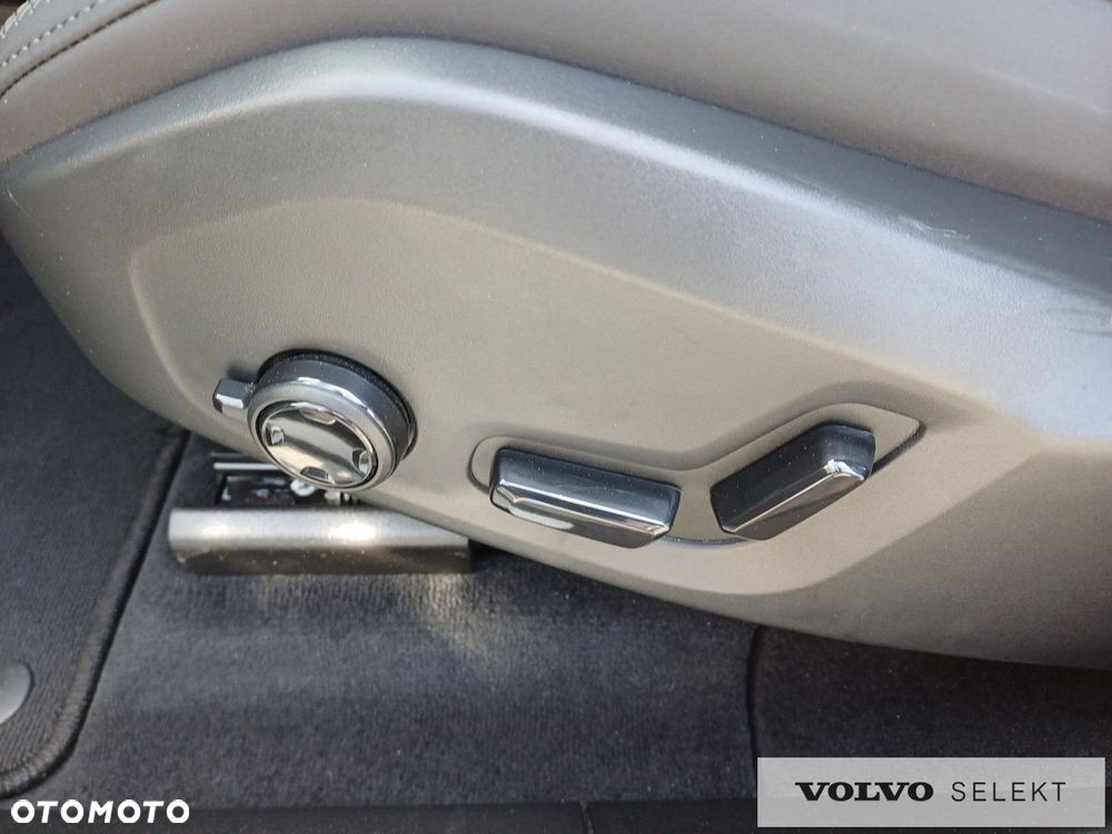 Volvo XC 60 - 22