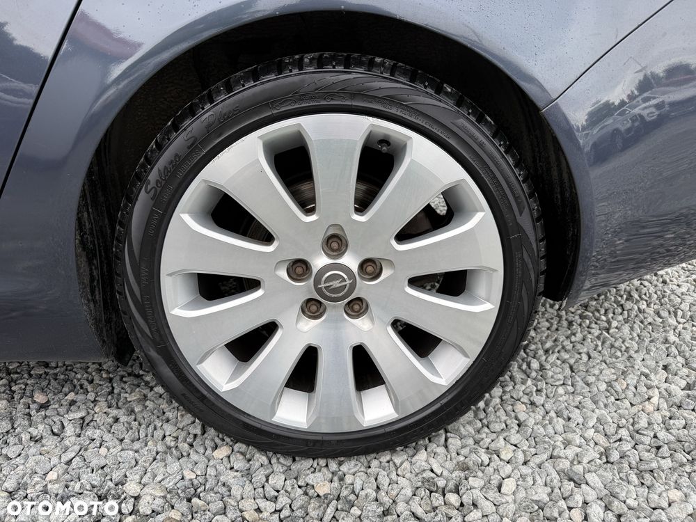 Opel Insignia - 8