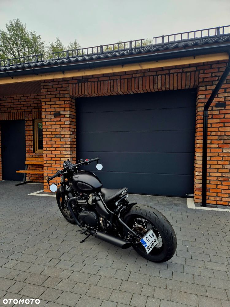 Triumph Bonneville Bobber - 5