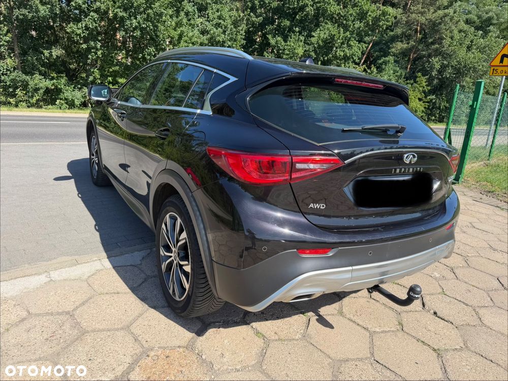 Infiniti QX30 2.2d Premium Tech AWD 7DCT - 3
