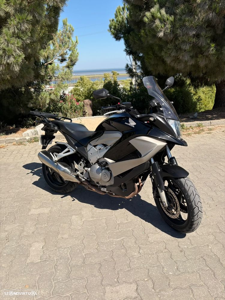 Honda VFR Crossrunner - 4
