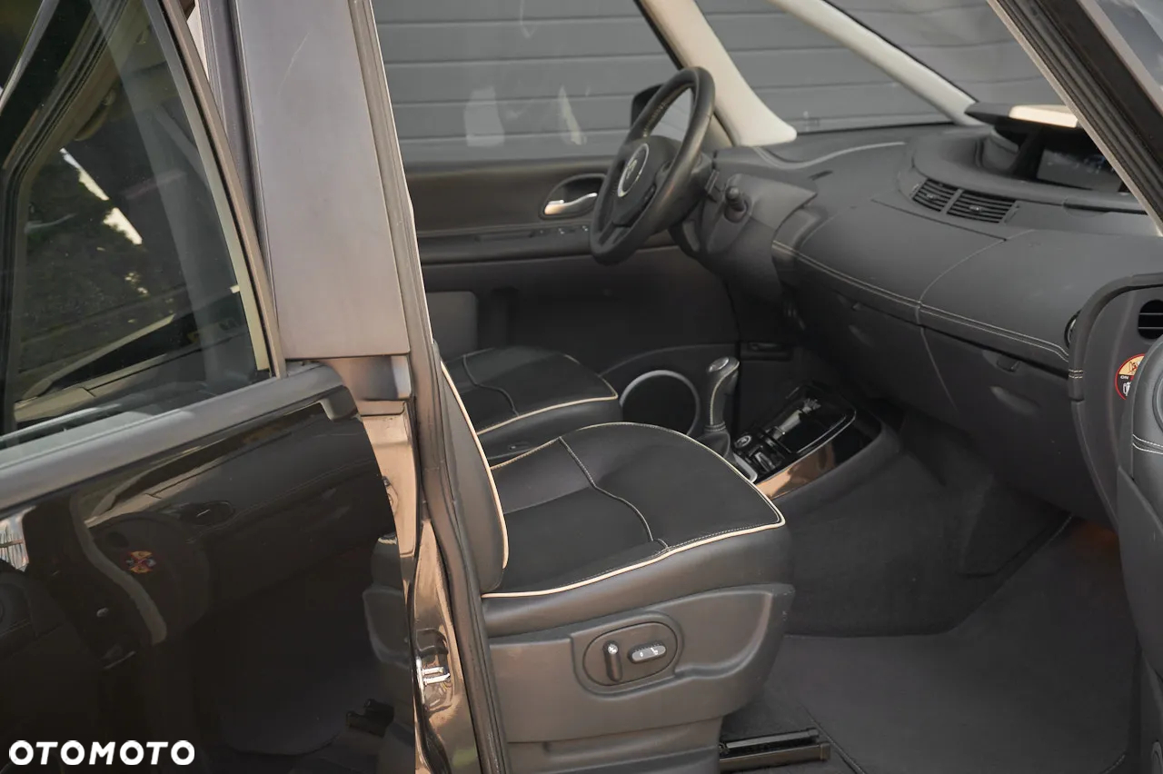 Renault Grand Espace 2.0 dCi 175 FAP Initiale - 11