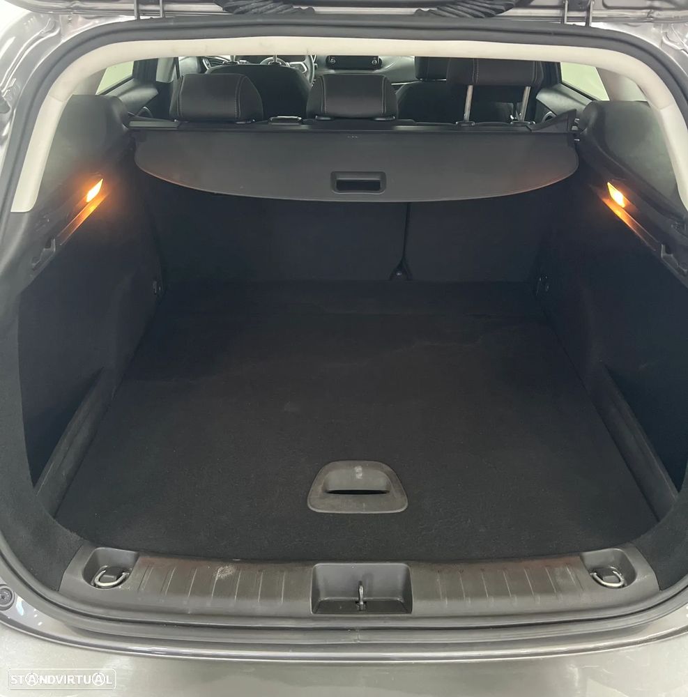 Fiat Tipo Station Wagon Cross 1.0 GSE T3 Cross - 11