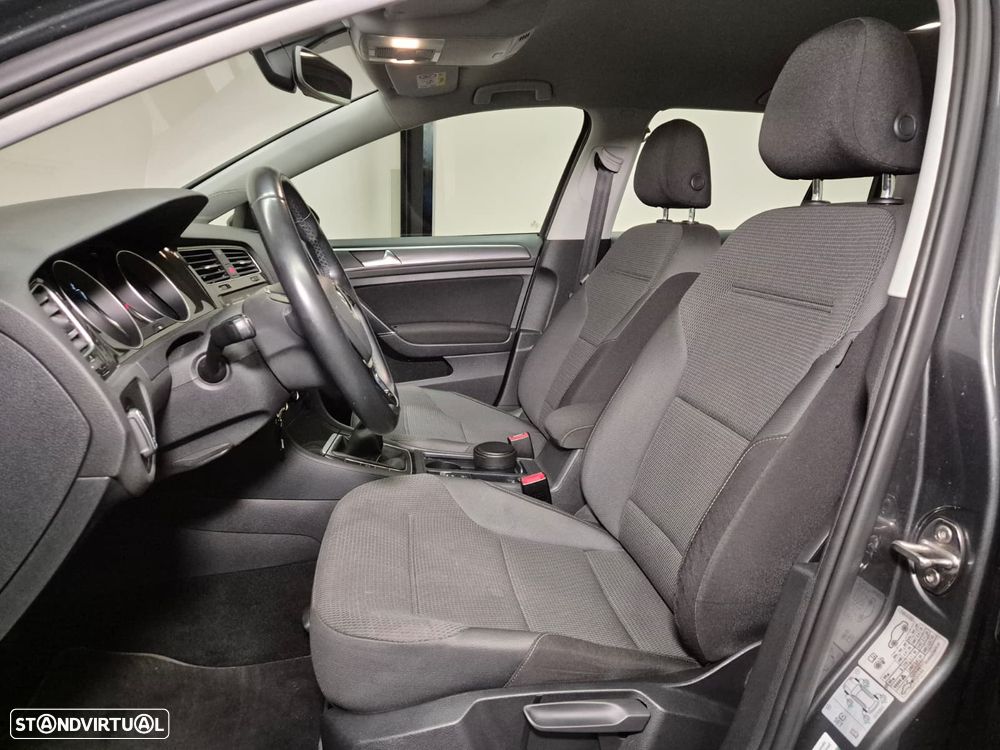 VW Golf Variant 1.6 TDi Confortline - 16