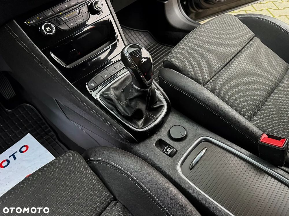 Opel Astra 1.6 BiTurbo D (CDTI) Start/Stop Innovation - 33