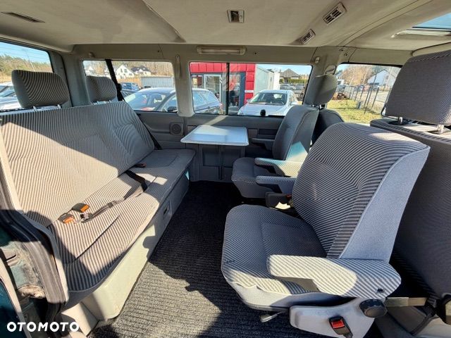 Volkswagen Multivan - 9