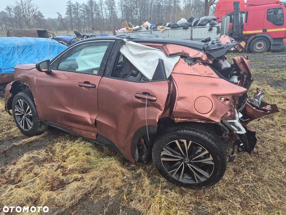 Lexus LBX 1.5 Hybrid Emotion AWD - 7