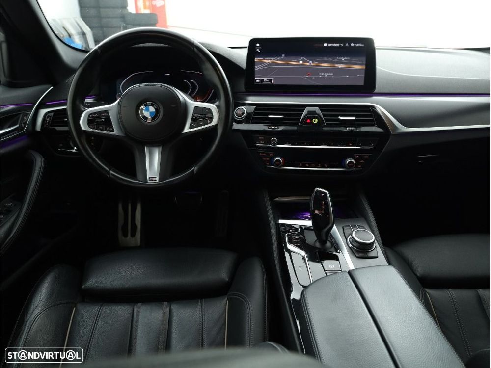 BMW 520 d Pack Desportivo M Auto - 18