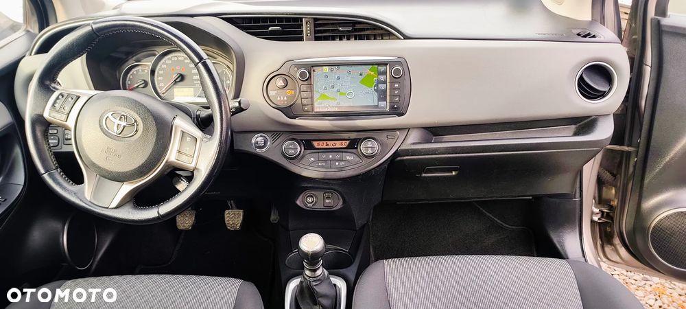 Toyota Yaris 1.4 D-4D Premium EU6 - 12