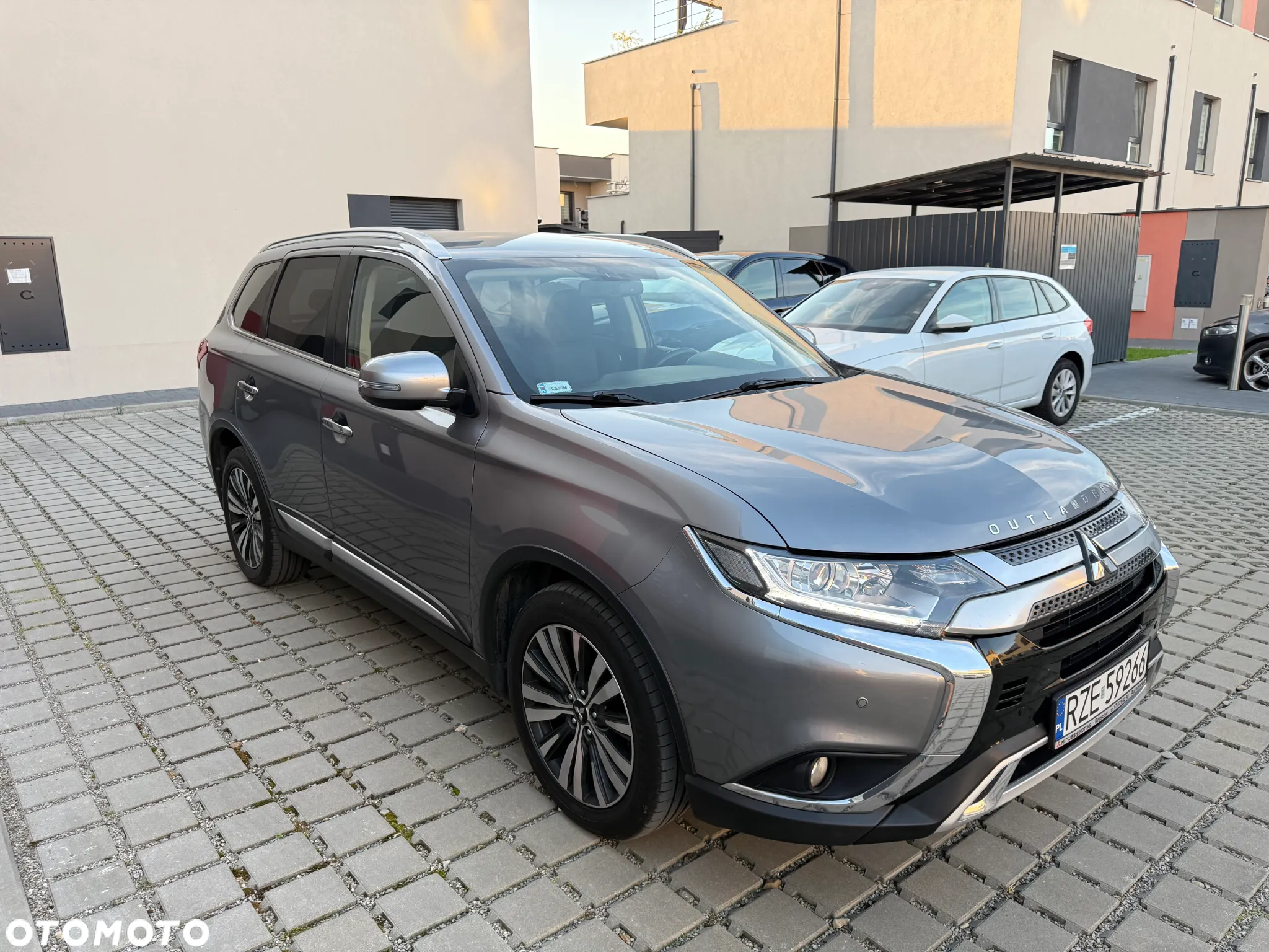 Mitsubishi Outlander 2.0 Intense Comfort 4WD CVT - 17