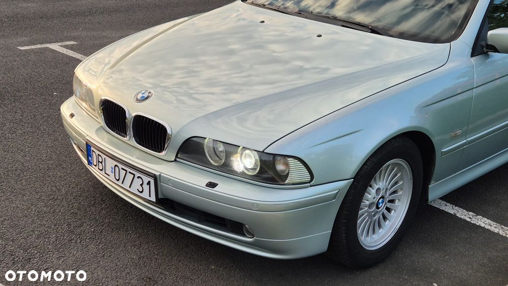 BMW Seria 5 520i Touring - 11