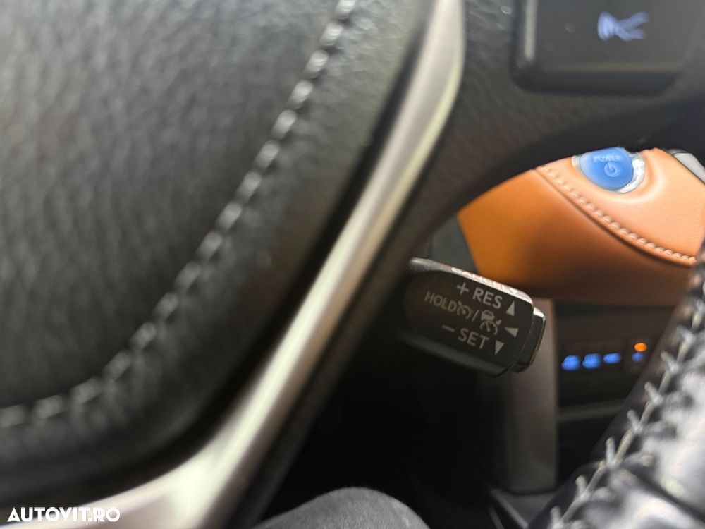 Toyota RAV4 2.5 VVT-i 4x4 Luxury - 26