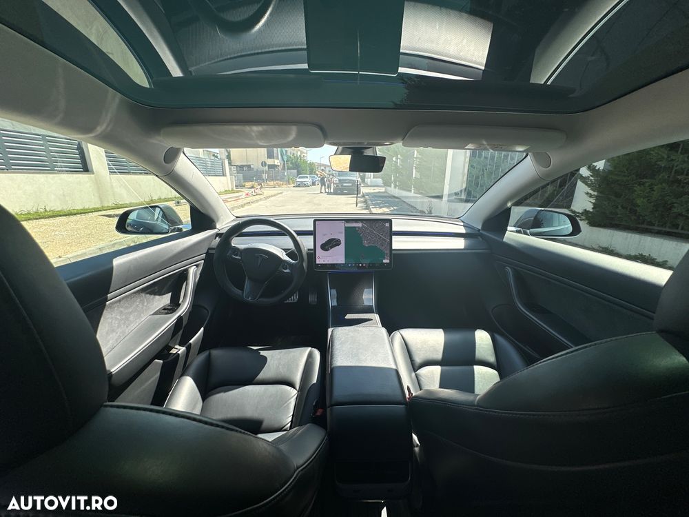 Tesla Model 3 - 16