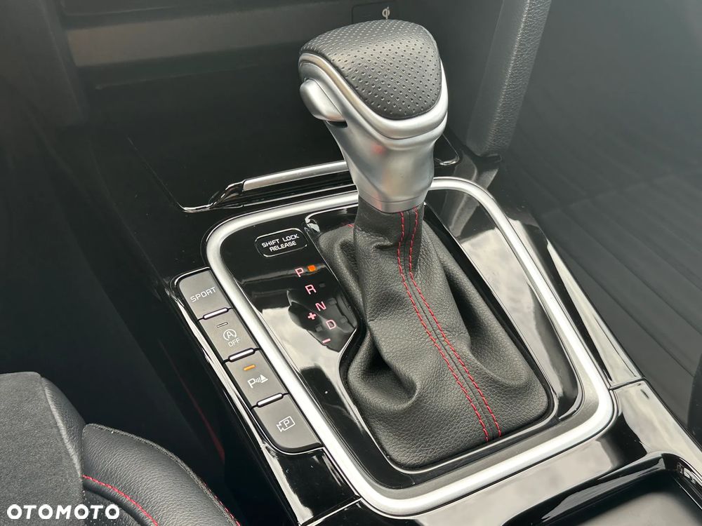 Kia ProCeed 1.6 T-GDI GT DCT - 38