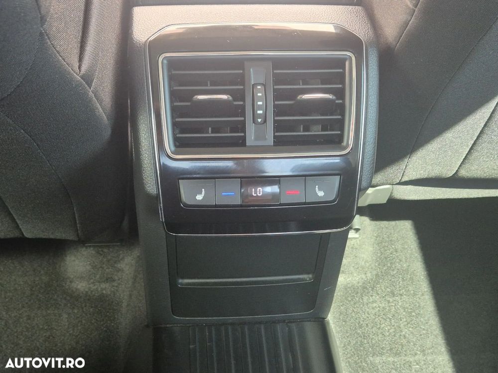 Skoda Superb 2.0 TDI DSG Ambition - 13