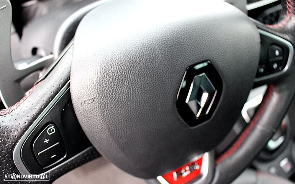 Renault Clio TCe 220 EDC R.S. Trophy - 17