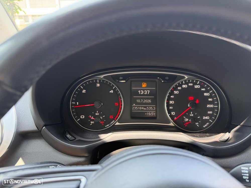 Audi A1 1.6 TDI Sport Edition S-line - 14