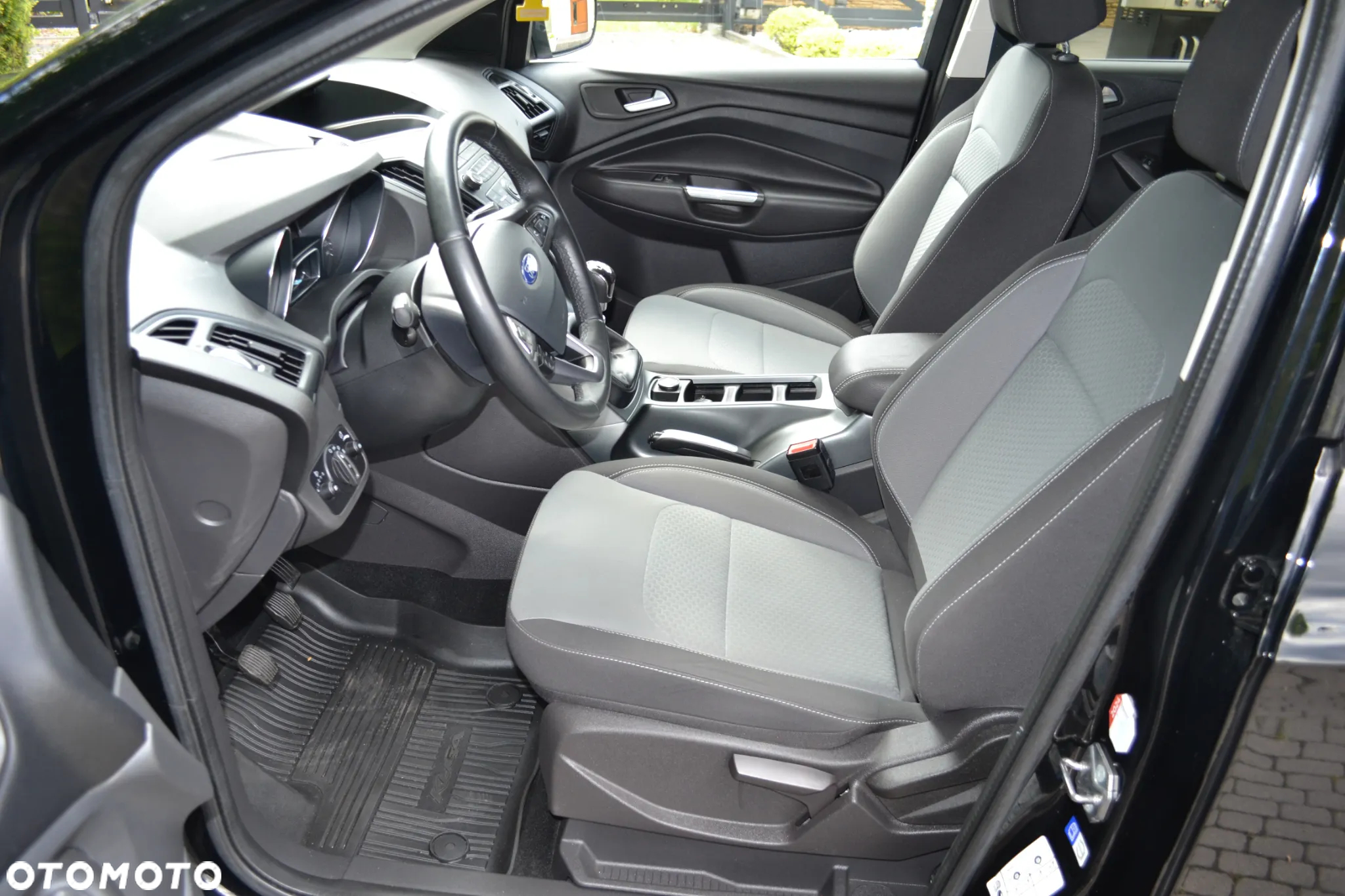 Ford Kuga 1.5 EcoBoost 2x4 SYNC - 14