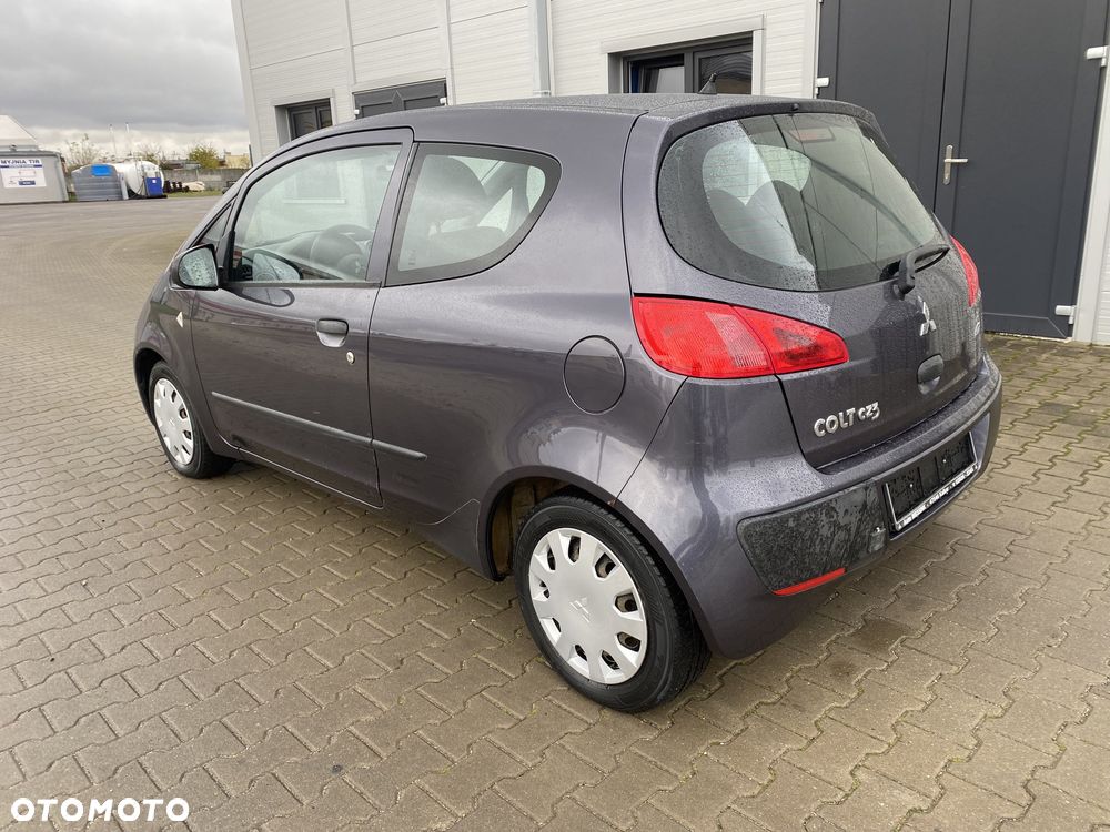 Mitsubishi Colt - 4