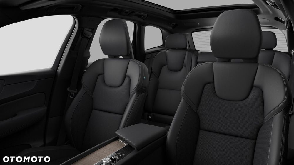 Volvo XC 60 T6 Plug-In Hybrid AWD Ultra Dark - 13