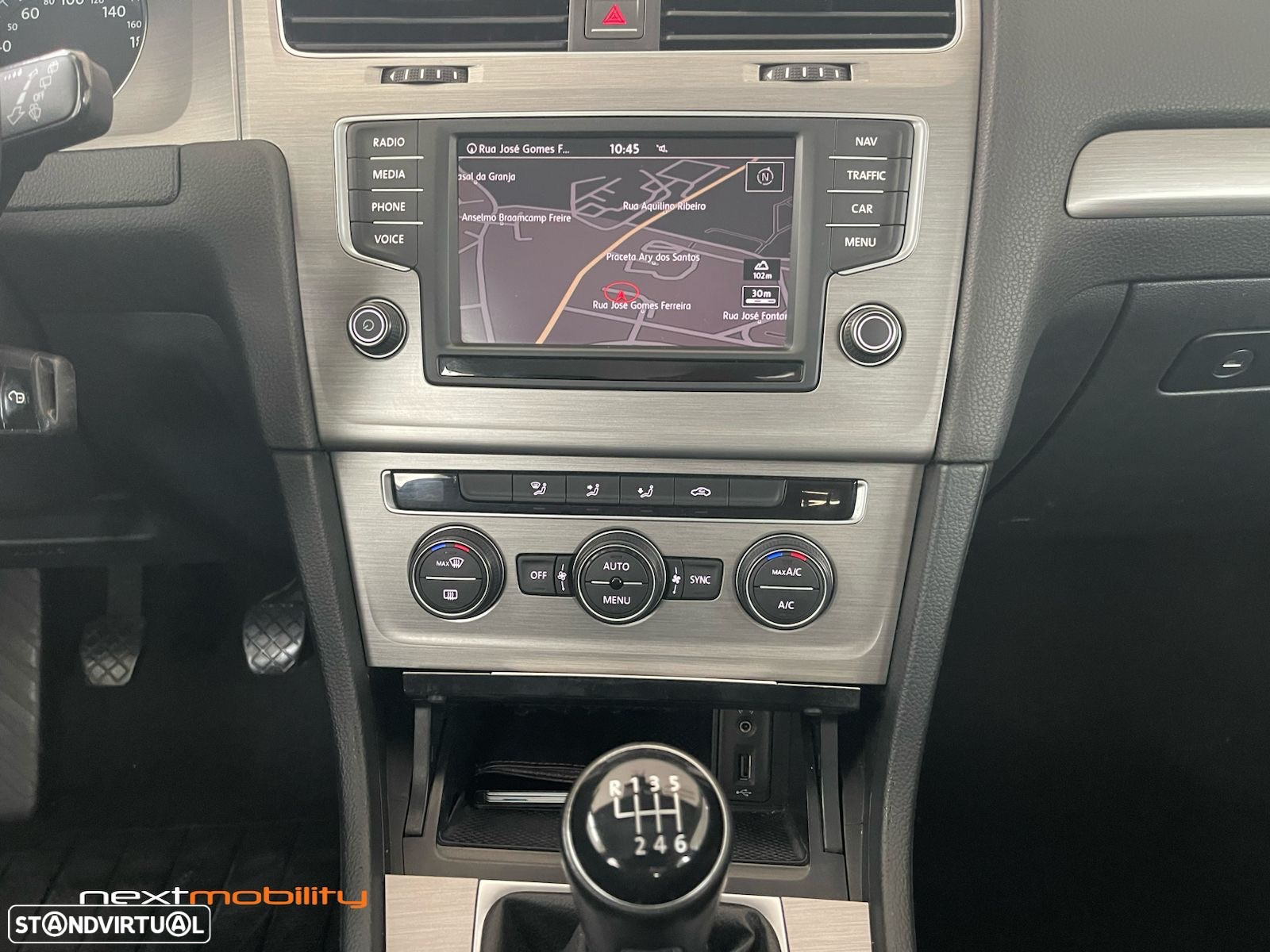 VW Golf Variant 1.6 TDi GPS Edition - 18