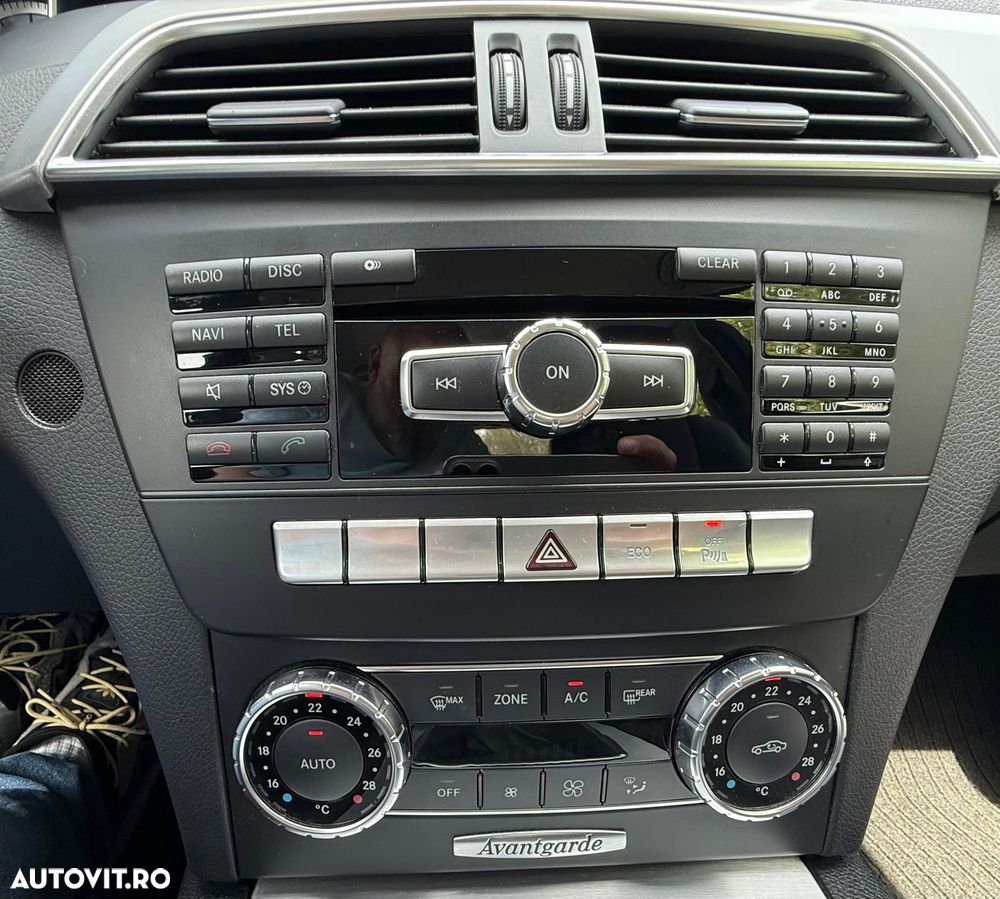 Mercedes-Benz C 180 CDI DPF (BlueEFFICIENCY) Avantgarde - 11