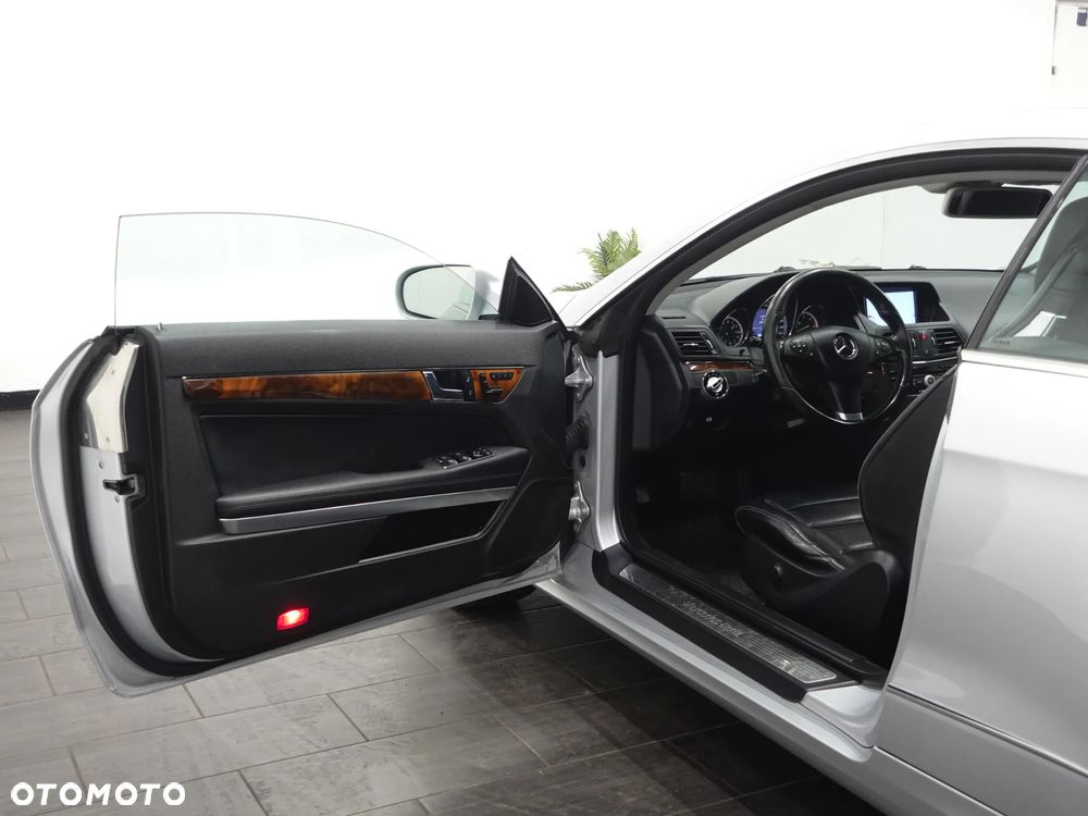 Mercedes-Benz Klasa E 350 CDI DPF BlueEFFICIENCY 7G-TRONIC Avantgarde - 17