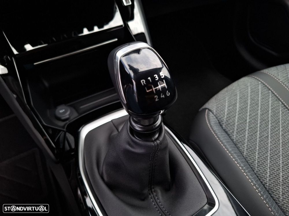 Peugeot 208 1.2 PureTech Allure - 13