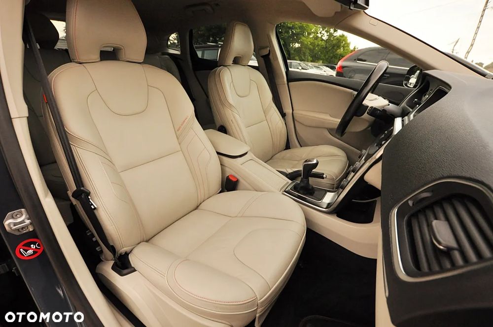 Volvo V40 T3 Ocean Race - 23