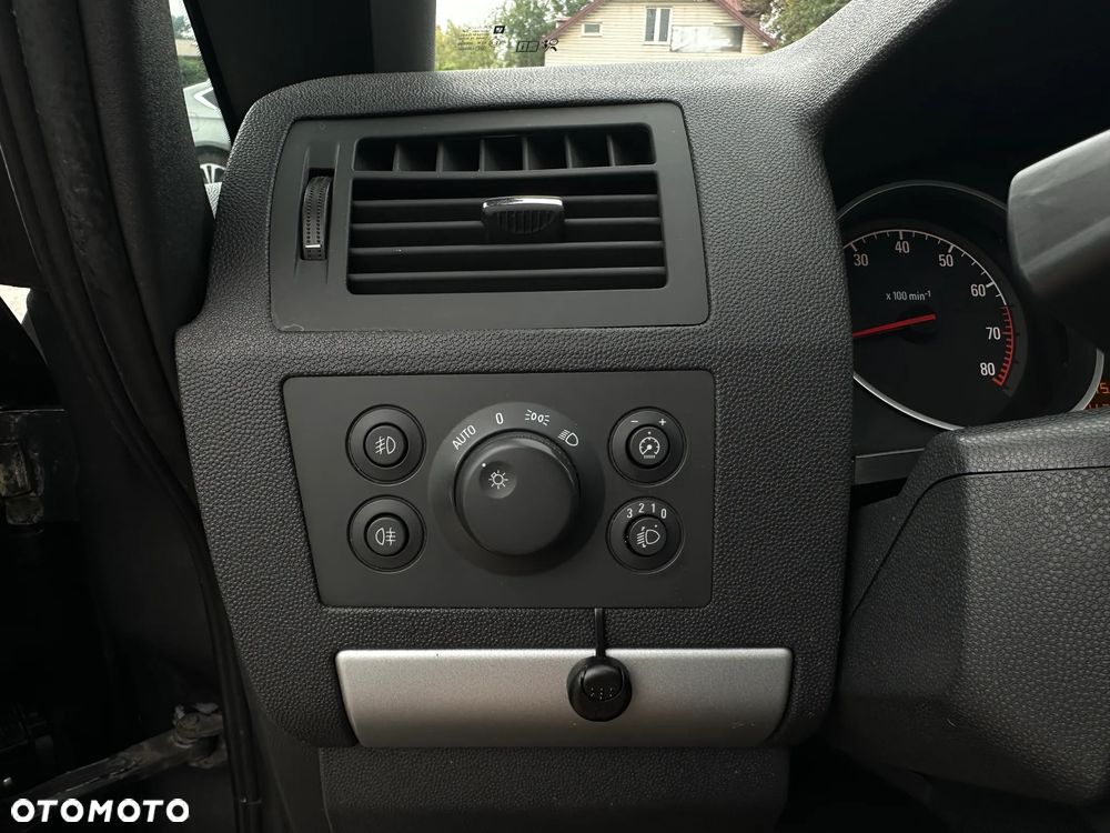 Opel Zafira - 15