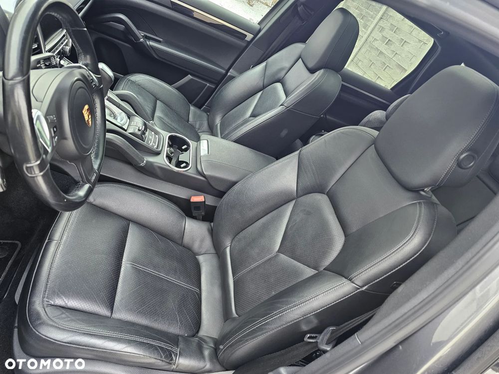 Porsche Cayenne Platinum Edition - 7