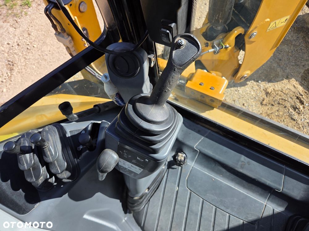 Caterpillar 444f2 - 16