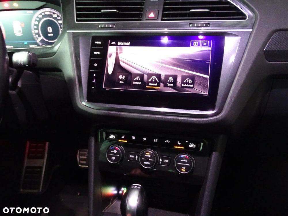 Volkswagen Tiguan - 36