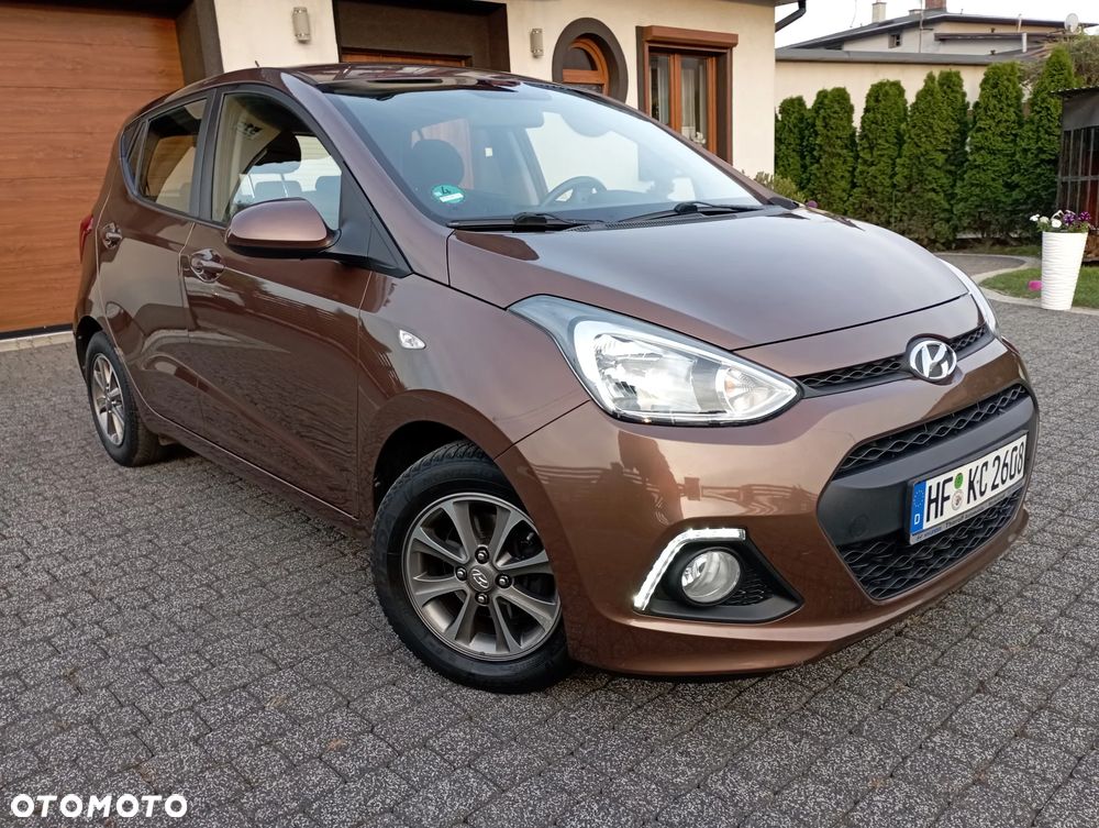 Hyundai i10 1.0 Fifa World Cup Edition - 3