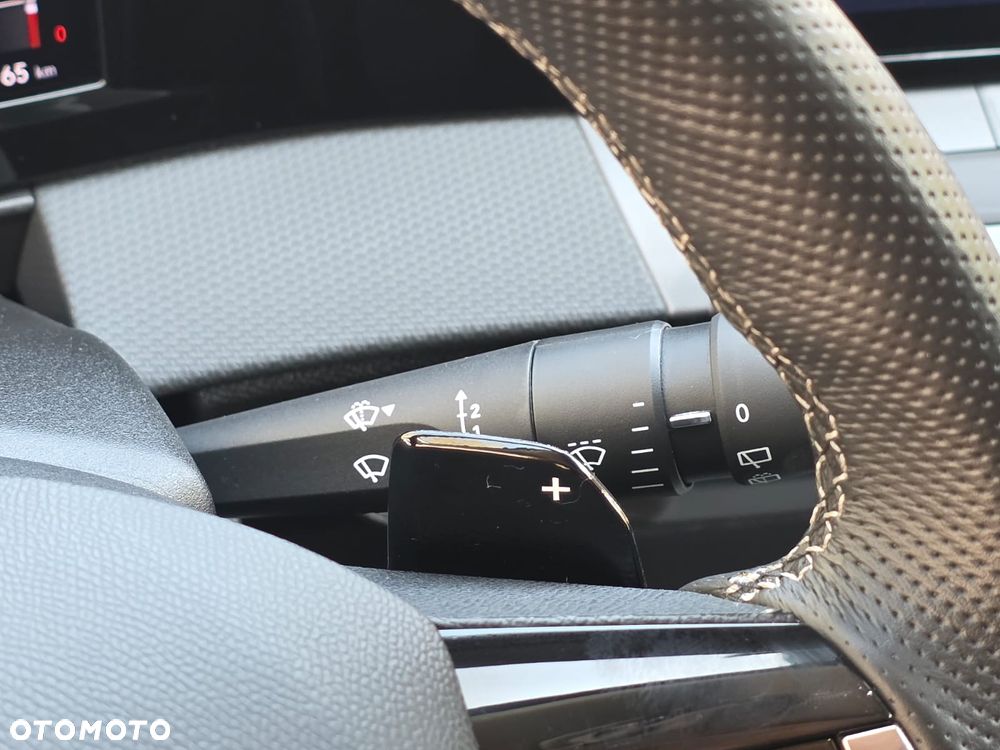 Opel Astra 1.6 T Plug-in Hybrid GSe - 12
