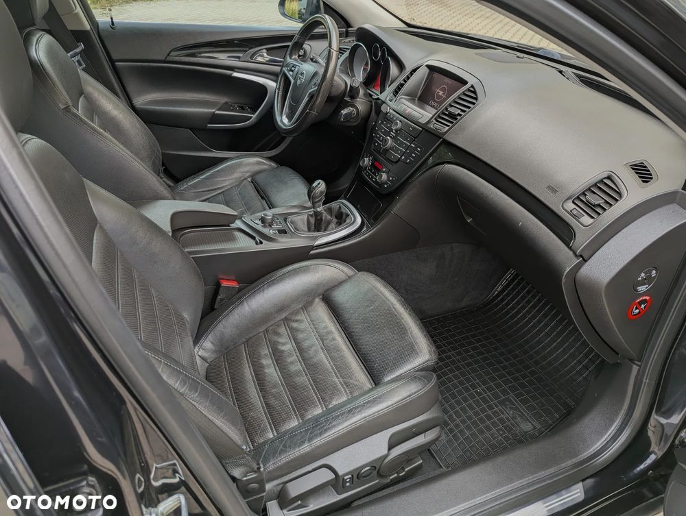Opel Insignia 2.0 Turbo Cosmo - 32