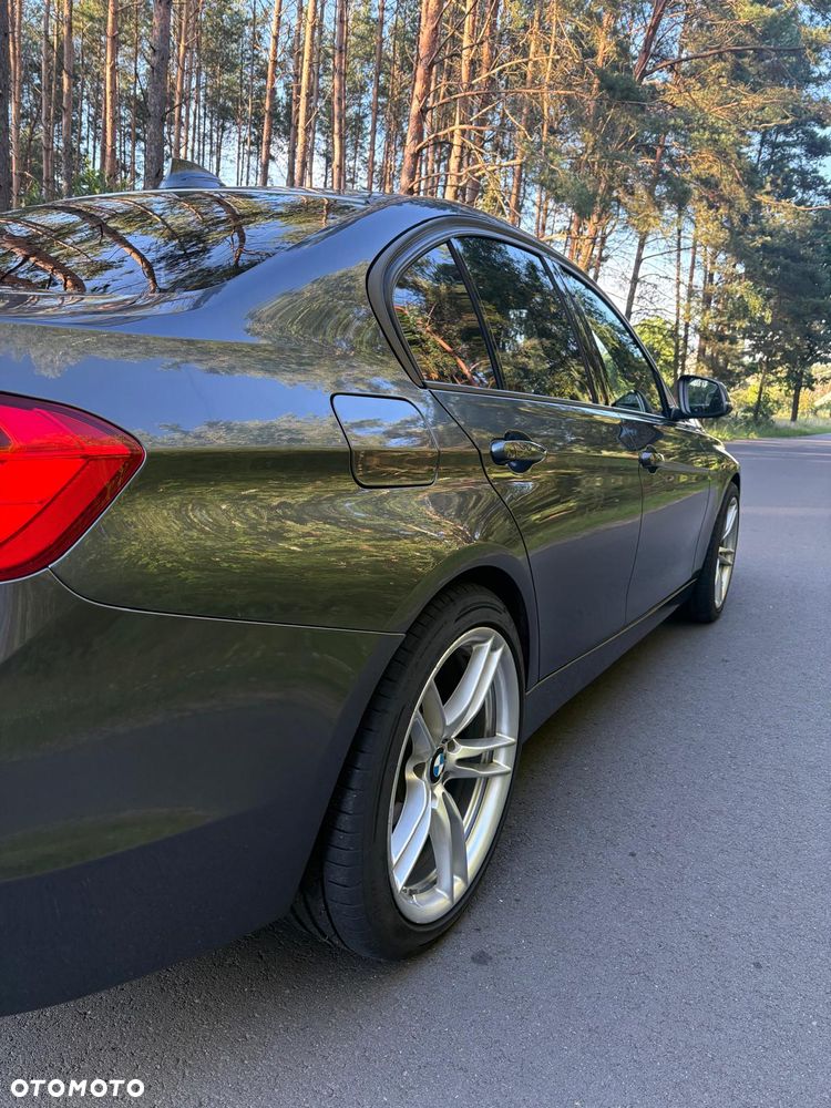 BMW Seria 3 318d Sport Line - 7
